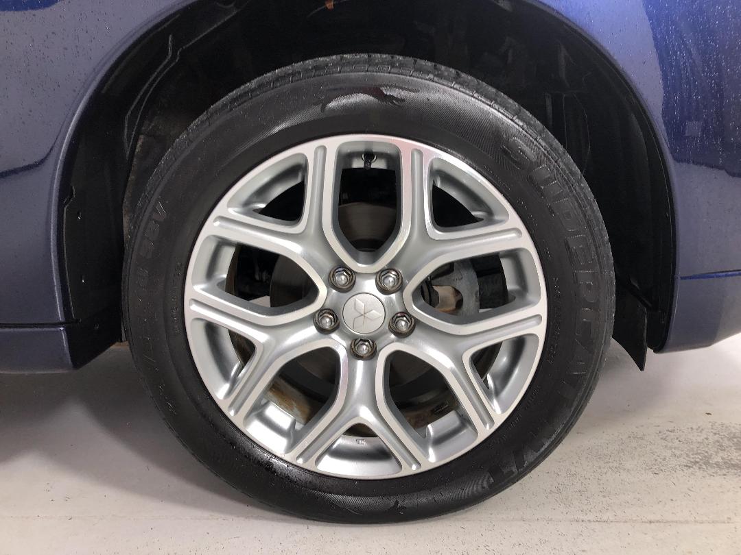 Photo '9' of Mitsubishi Outlander Photo '9' of Mitsubishi Outlander