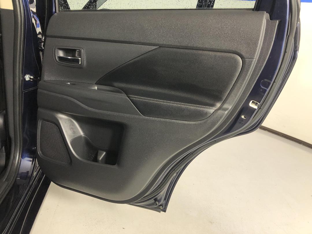 Photo '19' of Mitsubishi Outlander Photo '19' of Mitsubishi Outlander