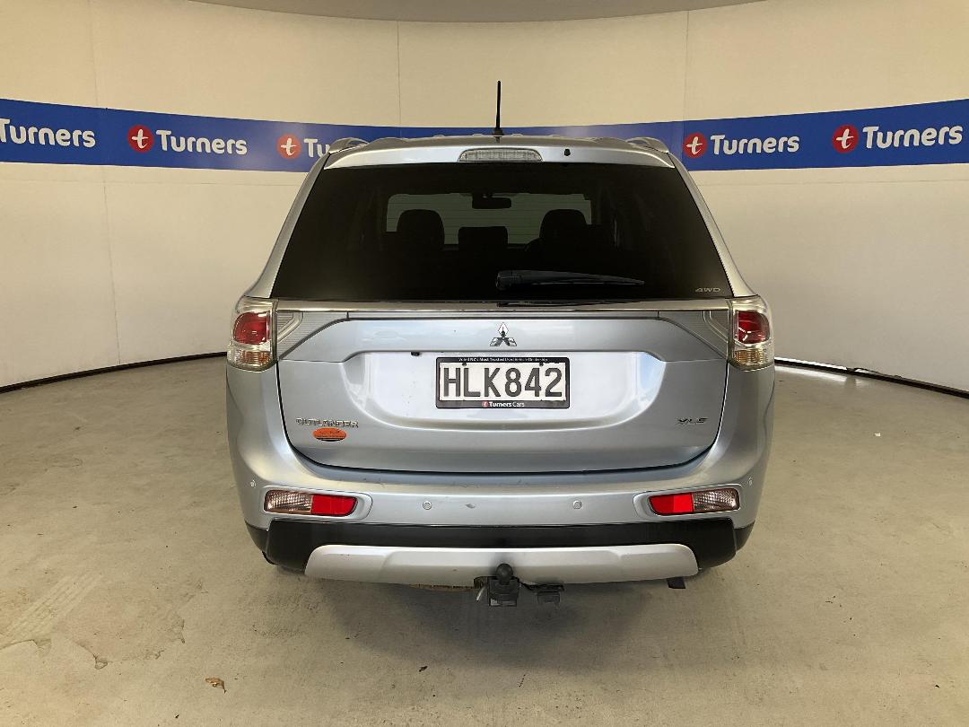 Photo '6' of Mitsubishi Outlander