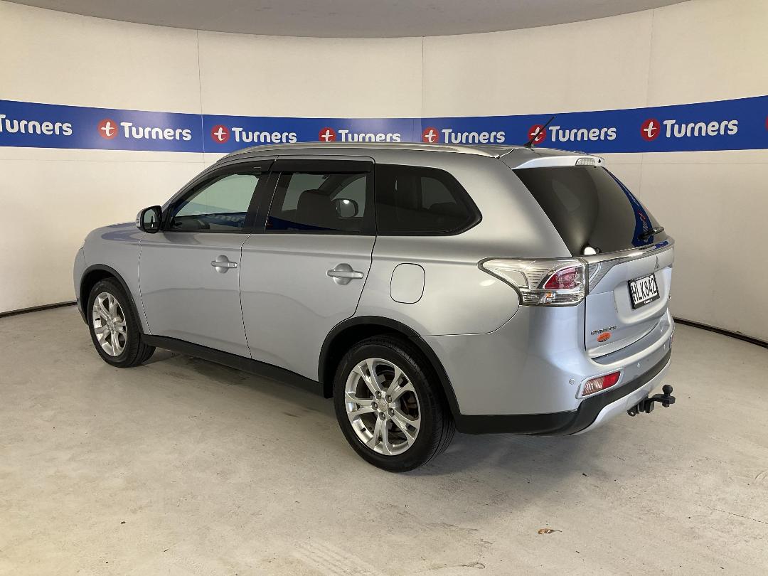 Photo '5' of Mitsubishi Outlander