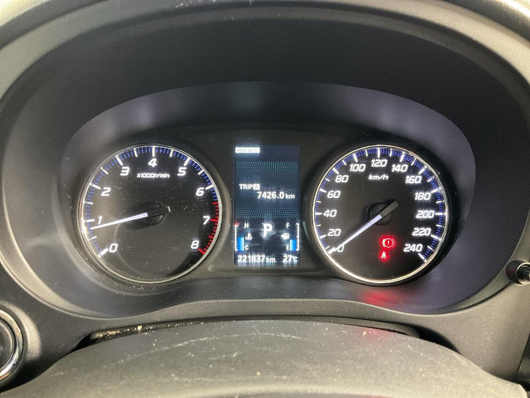 Photo '21' of Mitsubishi Outlander