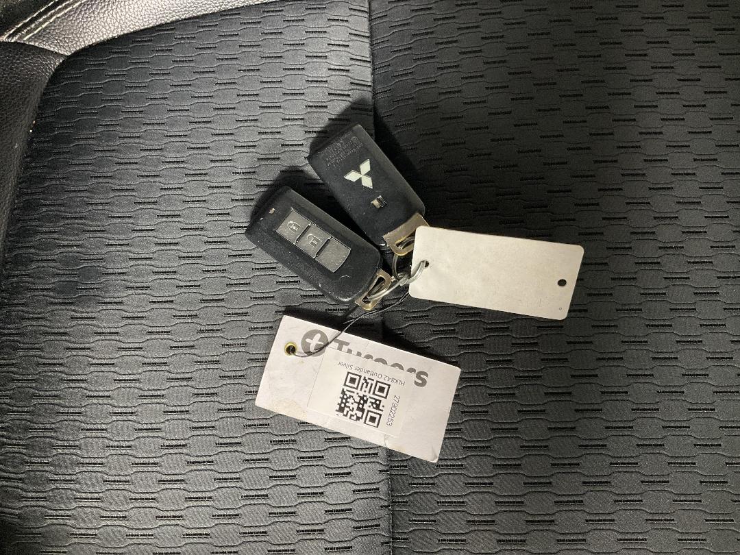 Photo '22' of Mitsubishi Outlander