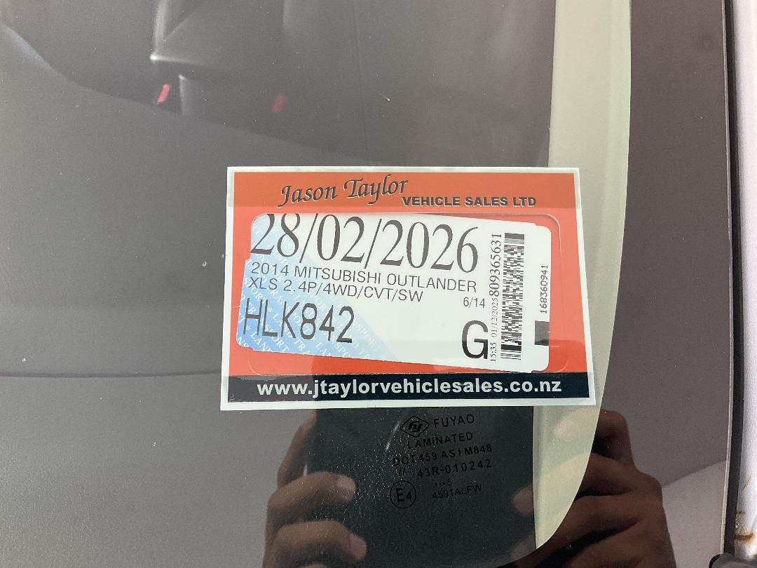 Photo '25' of Mitsubishi Outlander