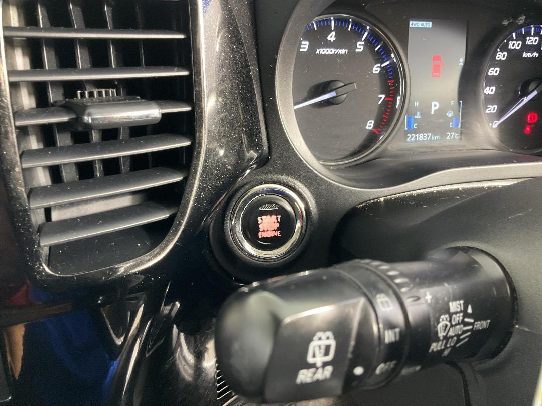 Photo '28' of Mitsubishi Outlander