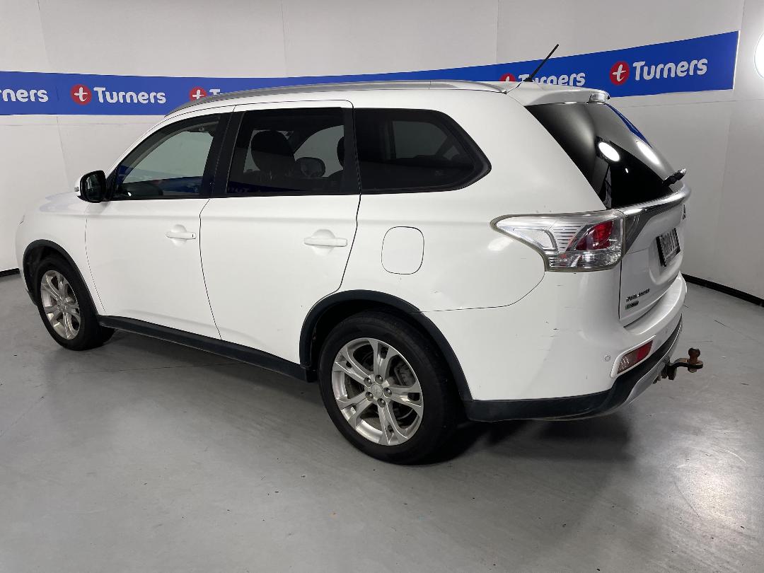 Photo '5' of Mitsubishi Outlander