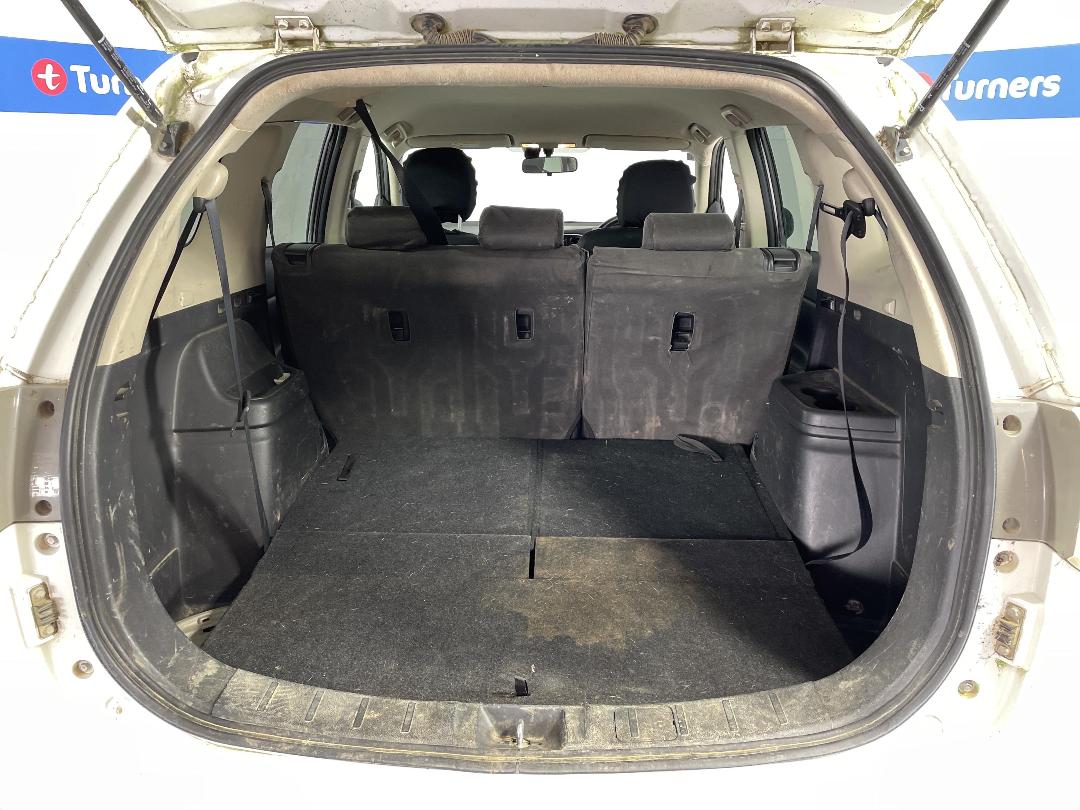 Photo '14' of Mitsubishi Outlander