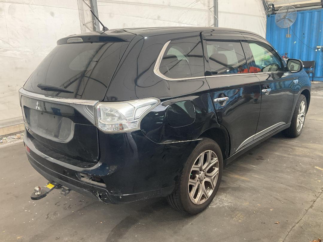 Photo '6' of Mitsubishi Outlander