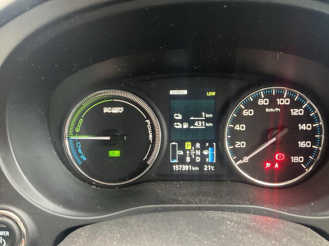 Photo '9' of Mitsubishi Outlander