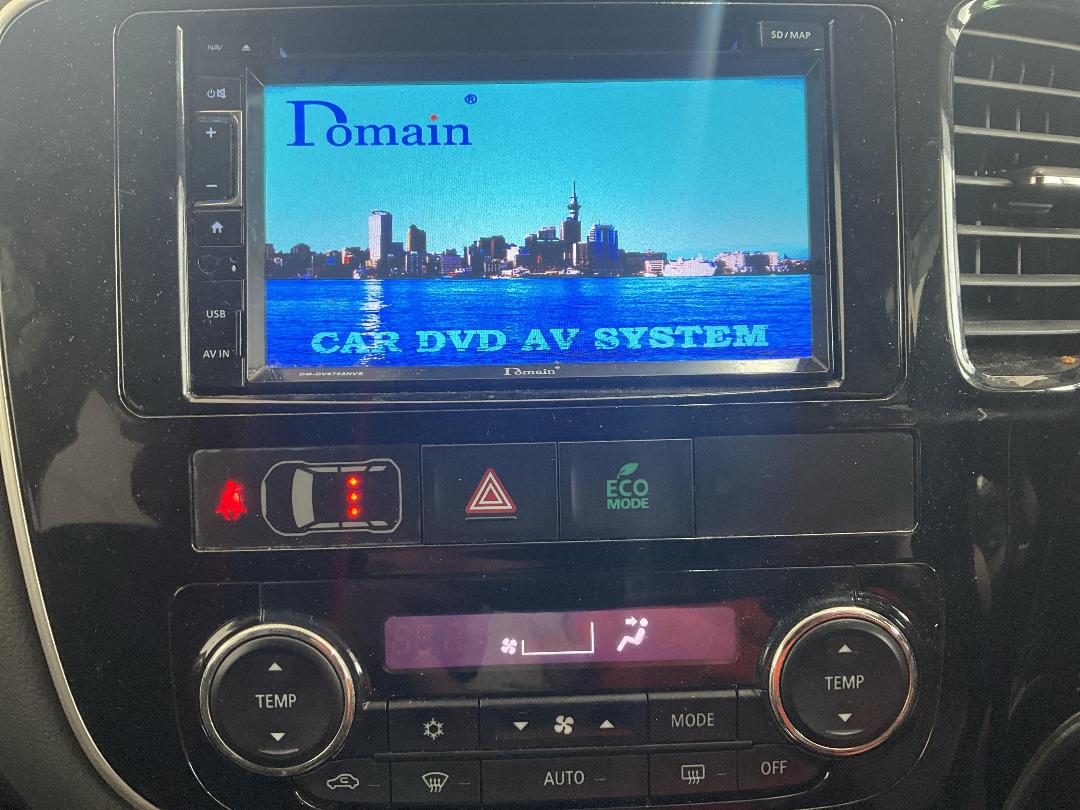 Photo '10' of Mitsubishi Outlander