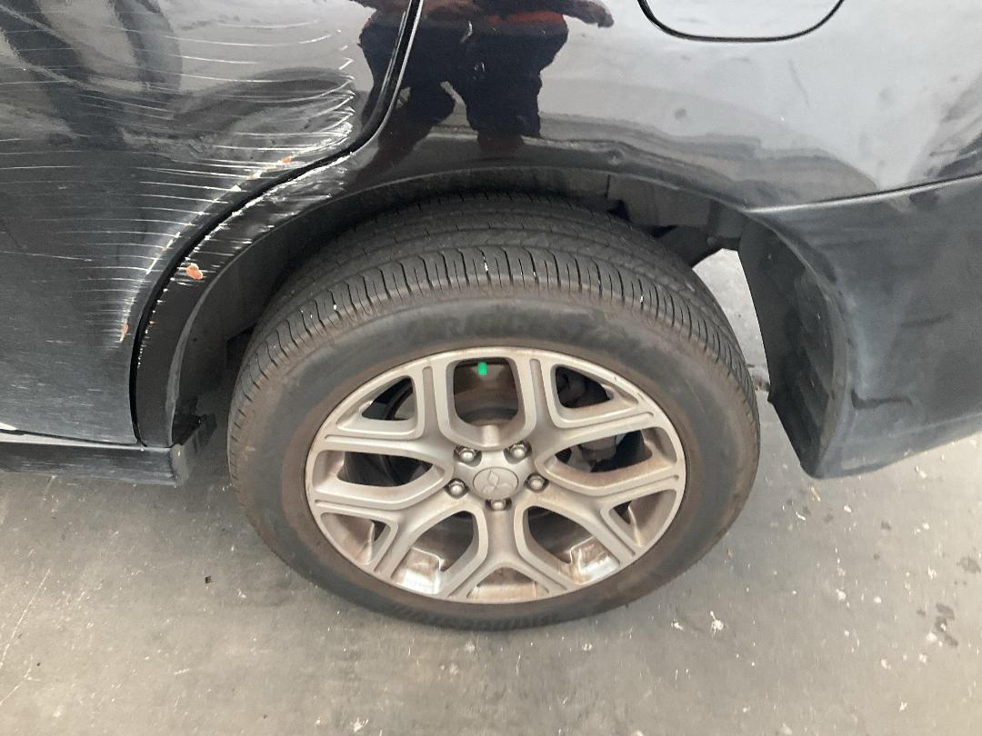 Photo '16' of Mitsubishi Outlander