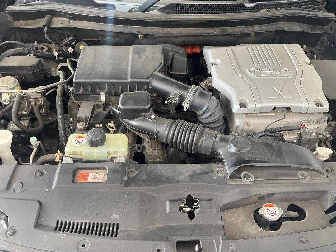 Photo '15' of Mitsubishi Outlander