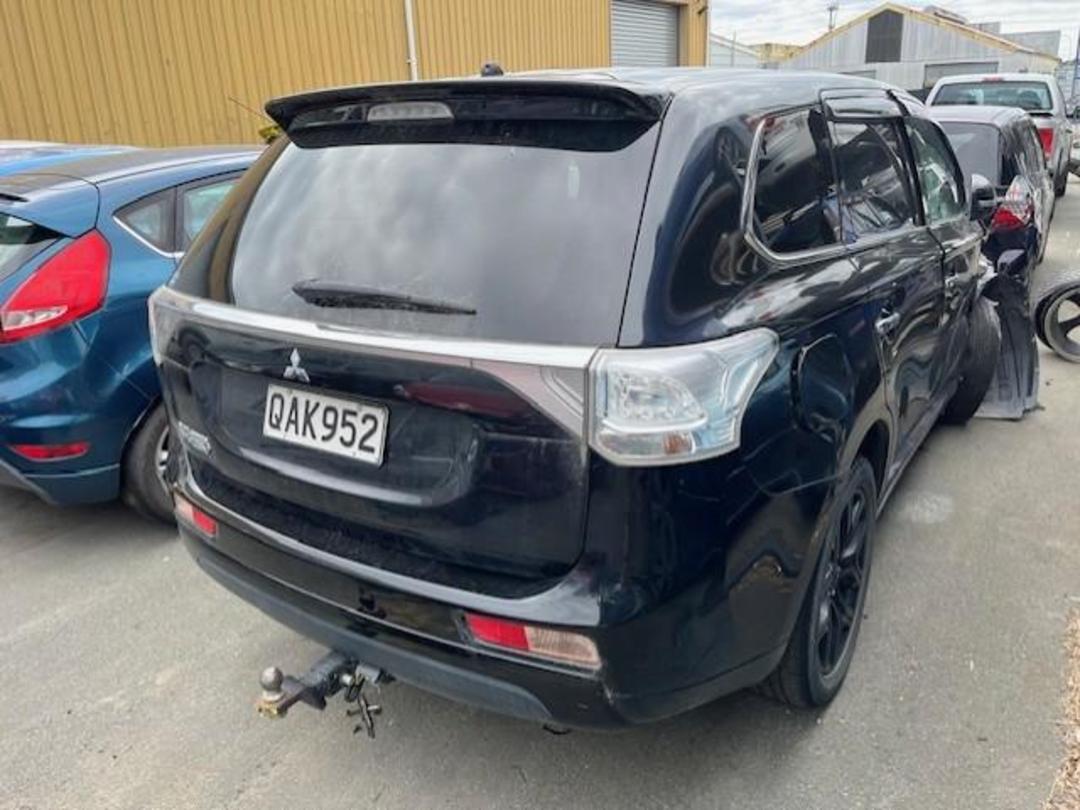 Photo '5' of Mitsubishi Outlander Phev