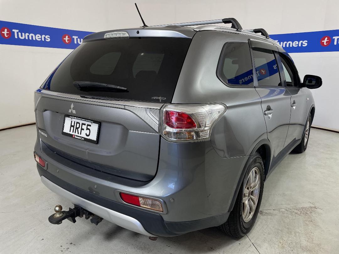 Photo '7' of Mitsubishi Outlander