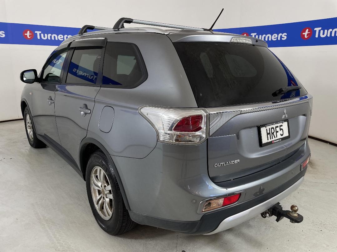 Photo '5' of Mitsubishi Outlander