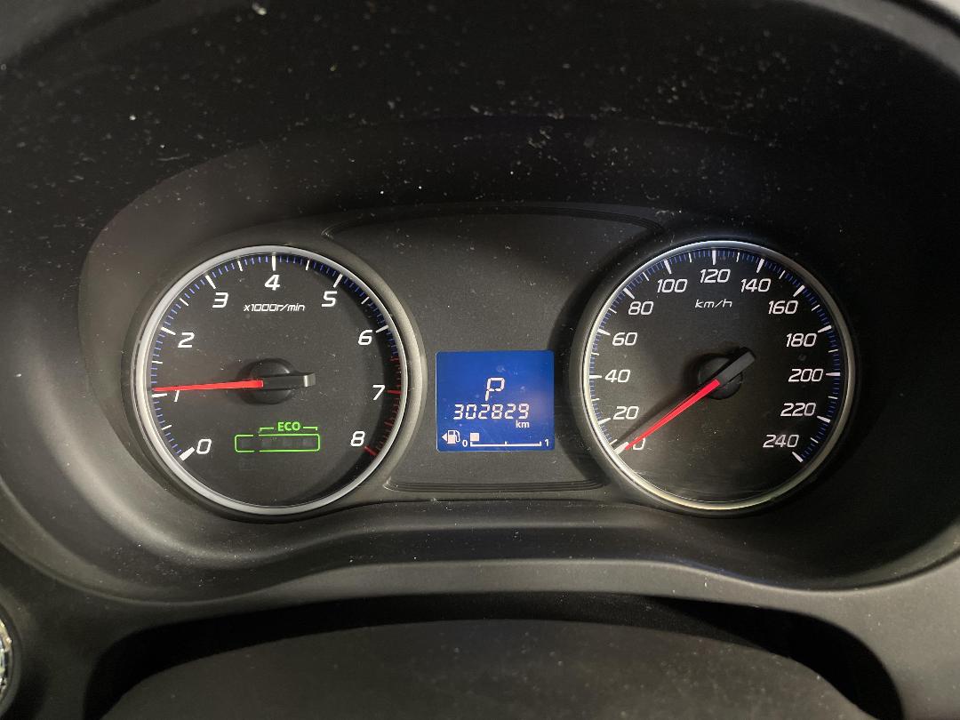 Photo '21' of Mitsubishi Outlander