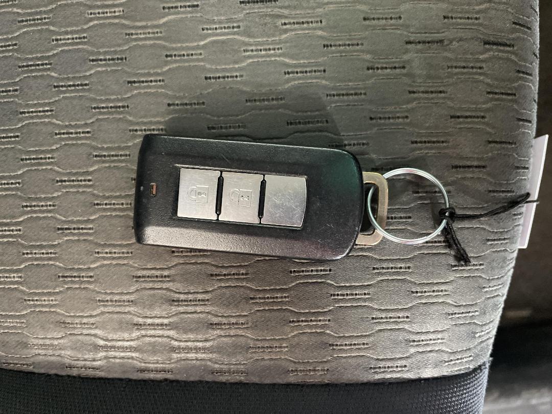 Photo '22' of Mitsubishi Outlander