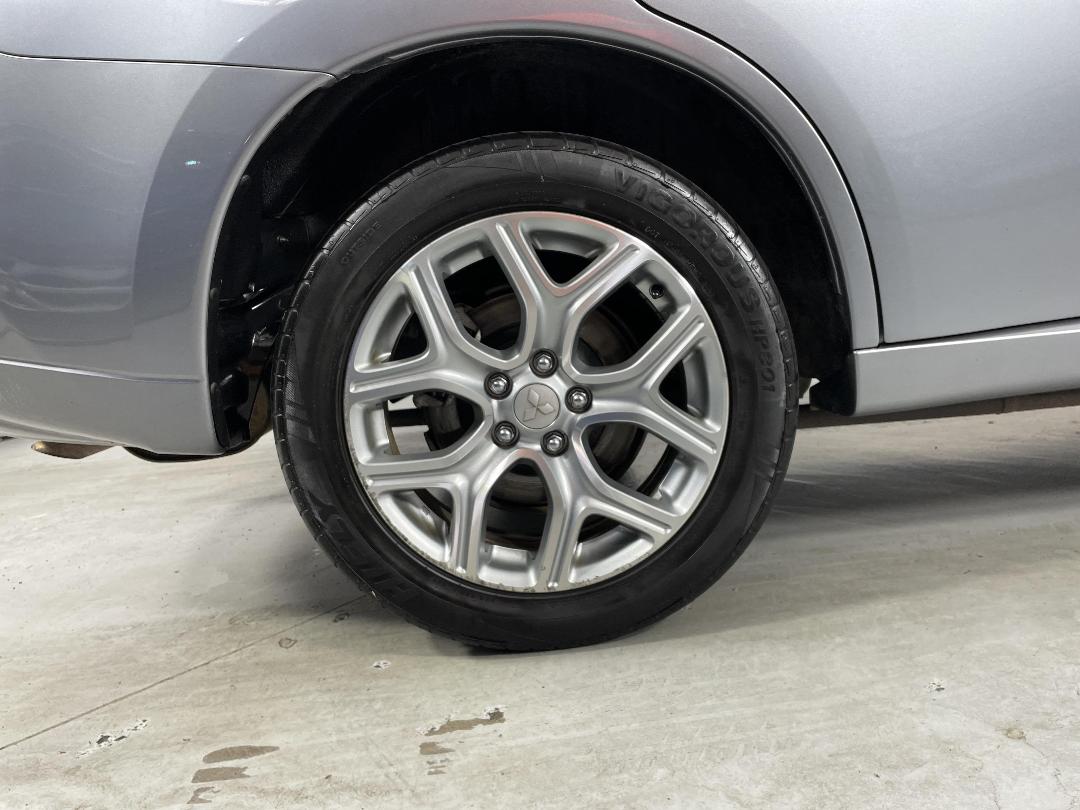 Photo '12' of Mitsubishi Outlander Photo '12' of Mitsubishi Outlander