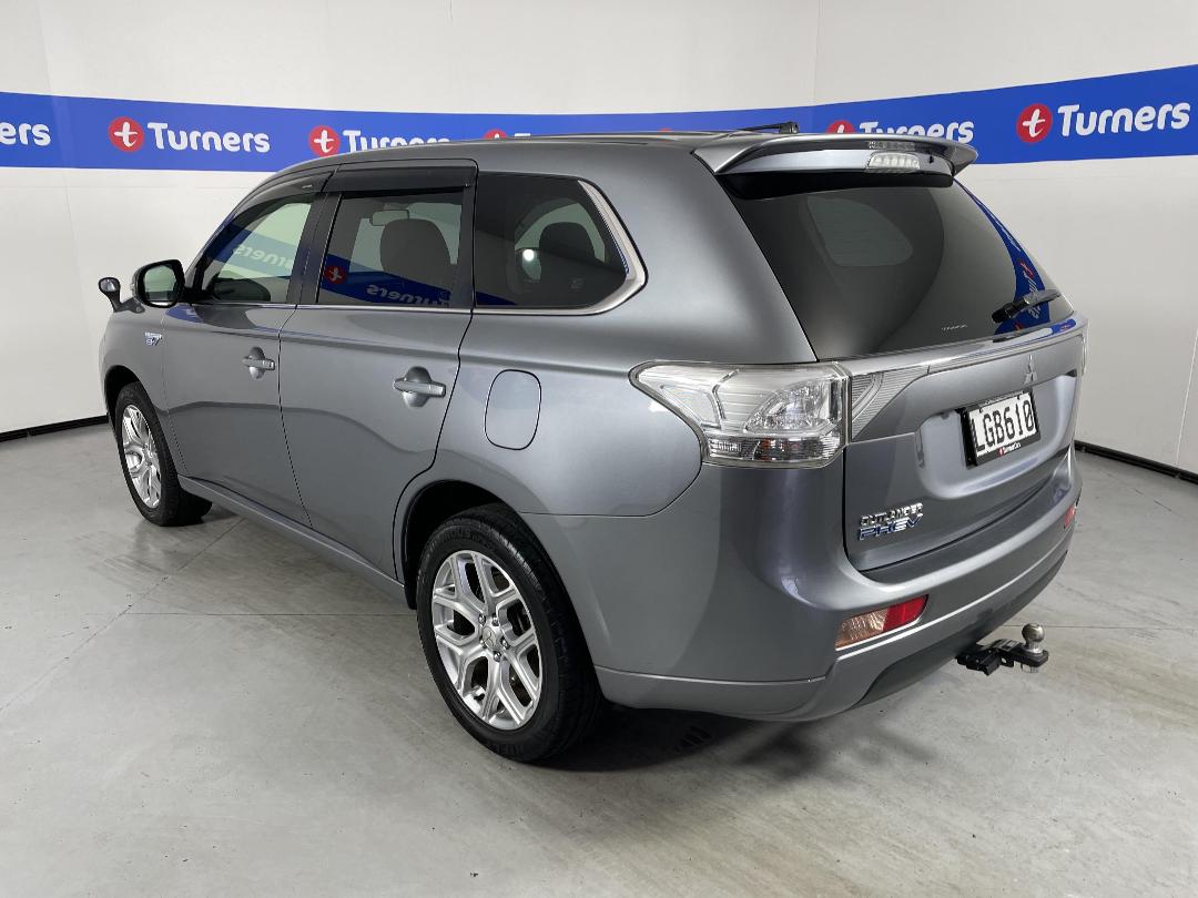 Photo '5' of Mitsubishi Outlander Photo '5' of Mitsubishi Outlander