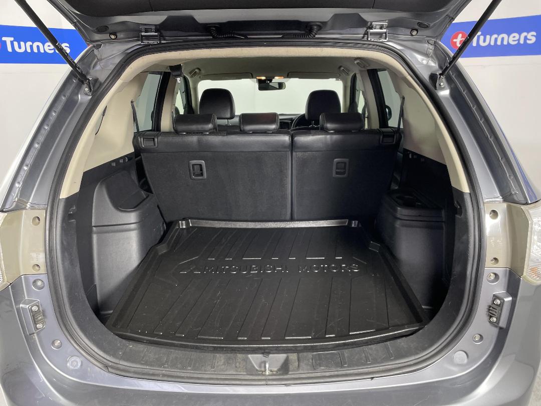 Photo '14' of Mitsubishi Outlander Photo '14' of Mitsubishi Outlander