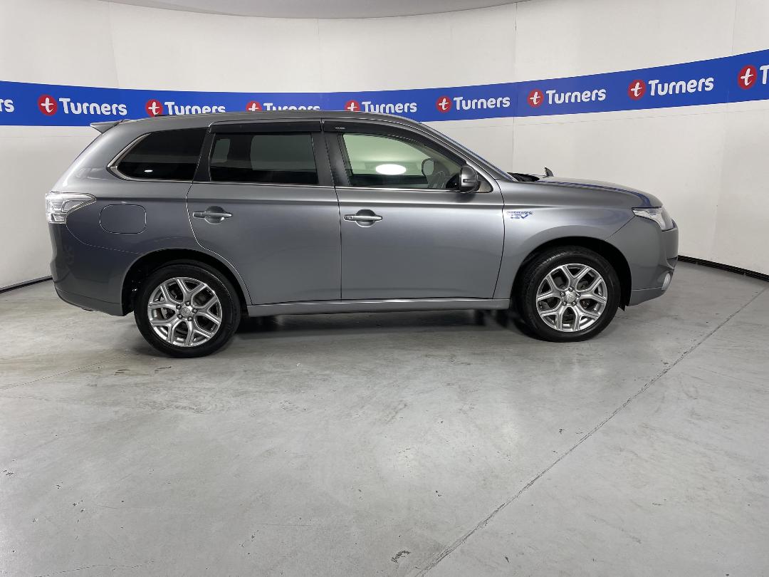 Photo '23' of Mitsubishi Outlander Photo '23' of Mitsubishi Outlander