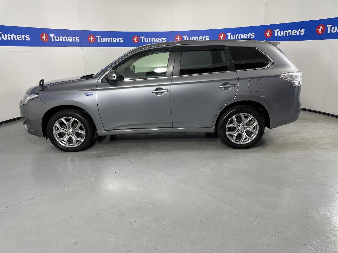 Photo '24' of Mitsubishi Outlander Photo '24' of Mitsubishi Outlander