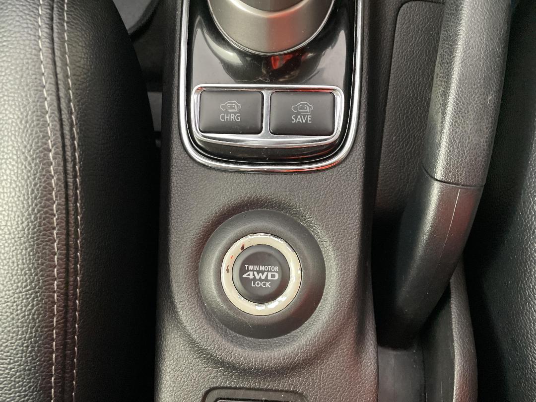 Photo '32' of Mitsubishi Outlander Photo '32' of Mitsubishi Outlander