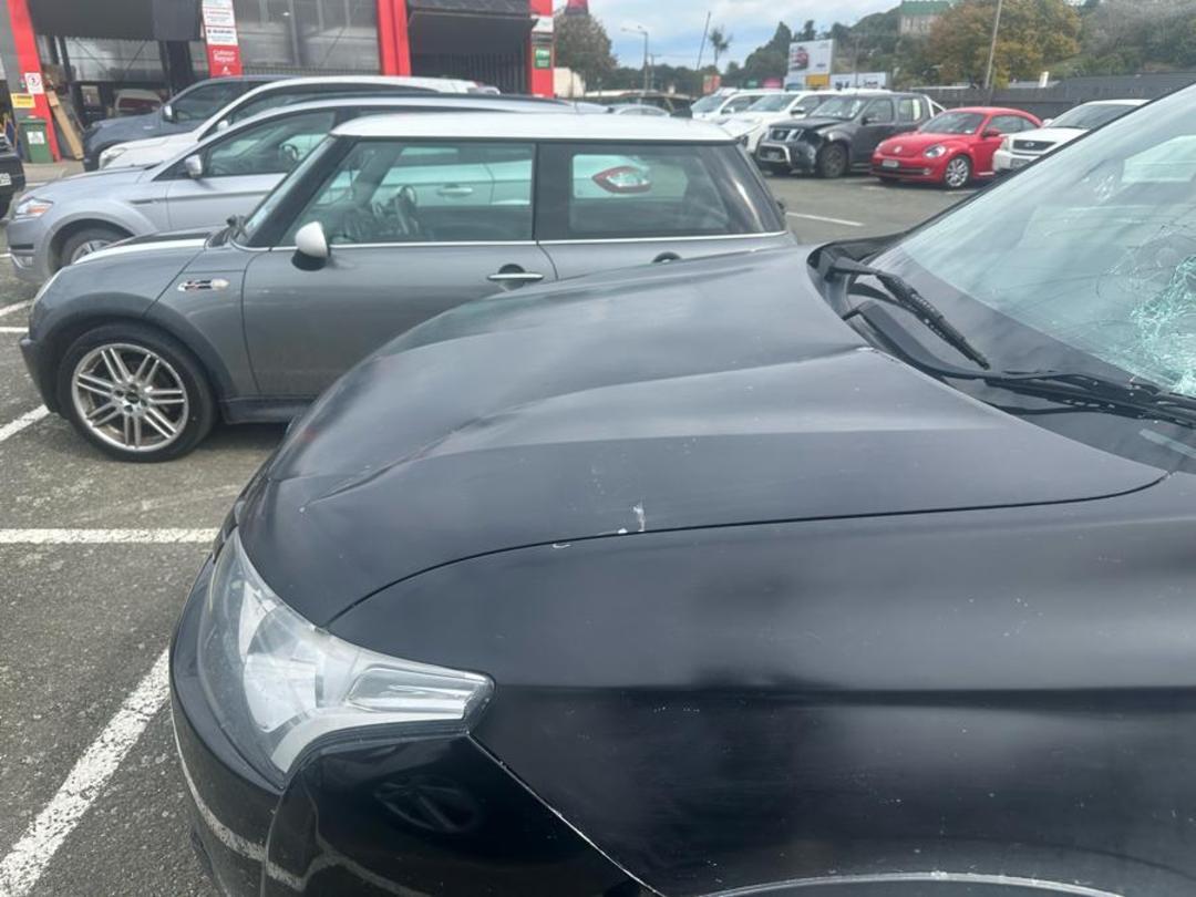 Photo '3' of Mitsubishi Outlander LS