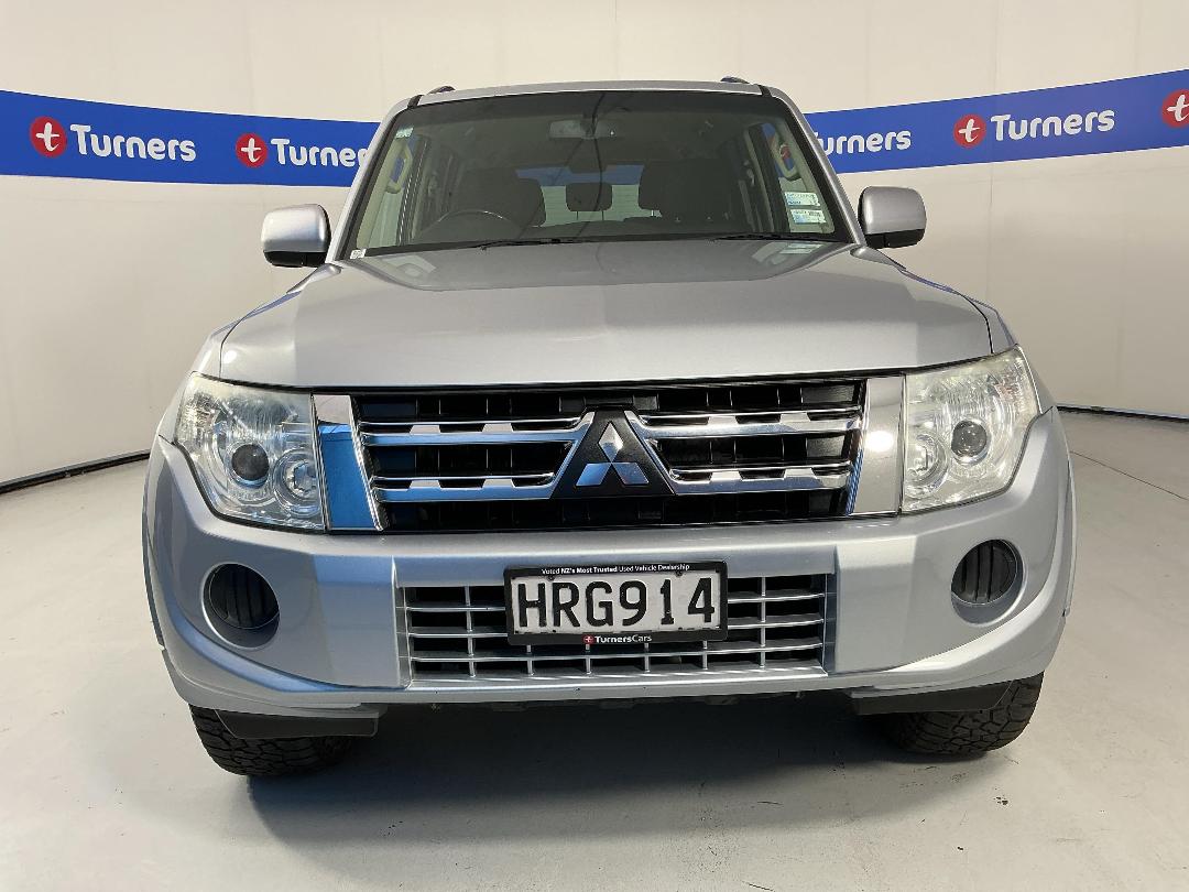 Photo '2' of Mitsubishi Pajero