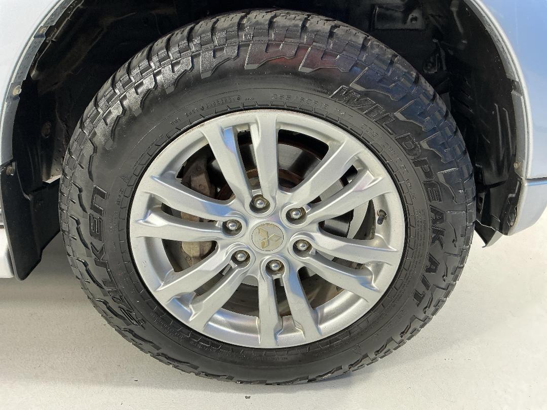 Photo '9' of Mitsubishi Pajero