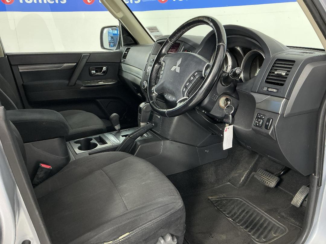 Photo '16' of Mitsubishi Pajero