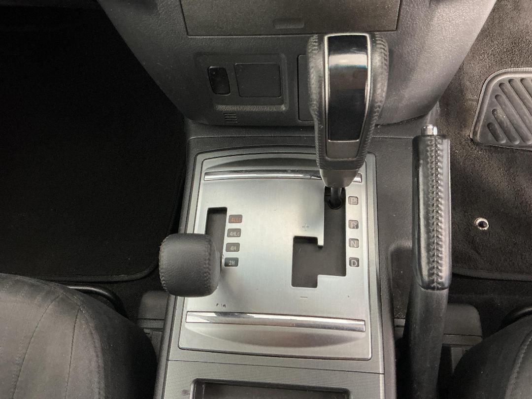 Photo '23' of Mitsubishi Pajero