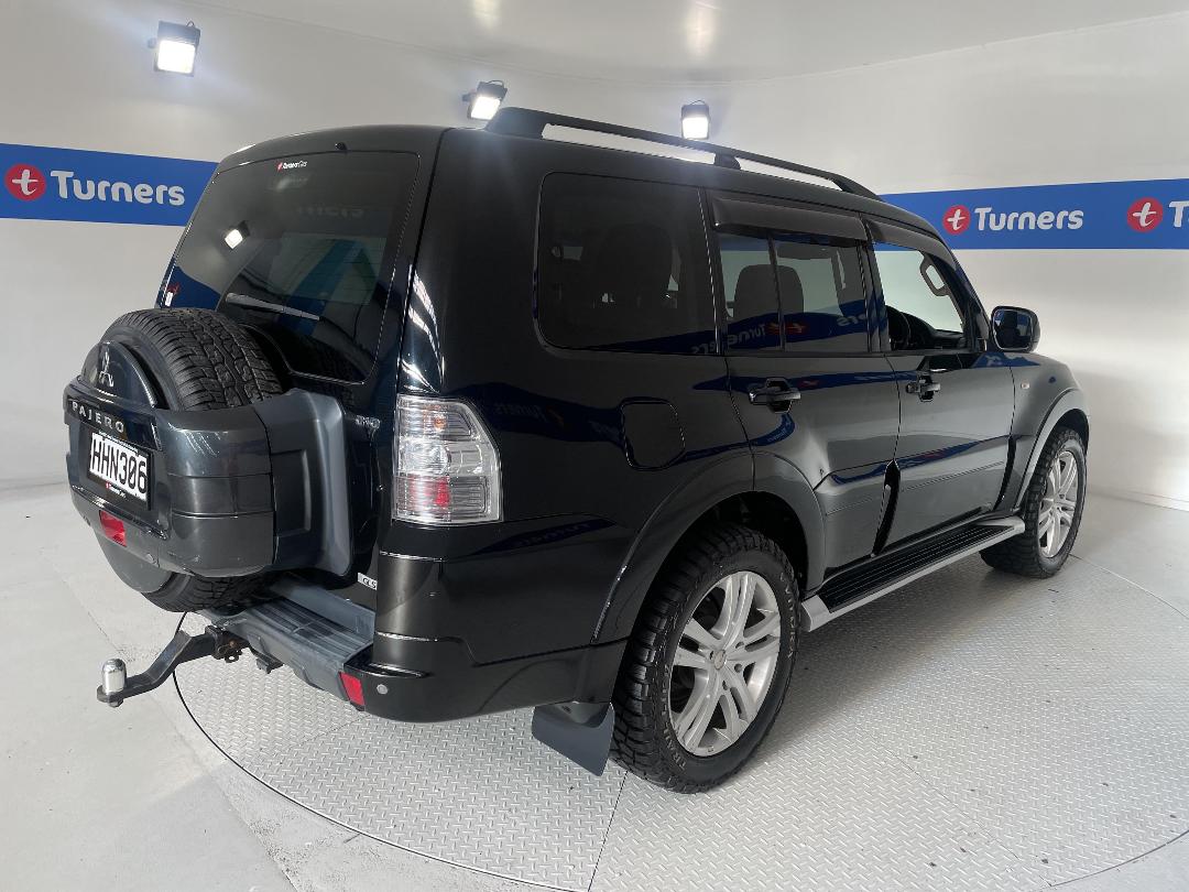 Photo '7' of Mitsubishi Pajero