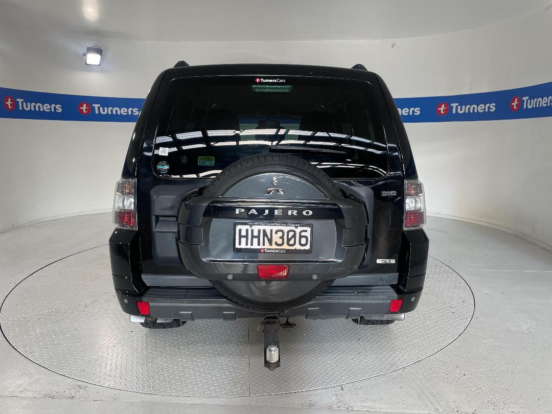 Photo '6' of Mitsubishi Pajero