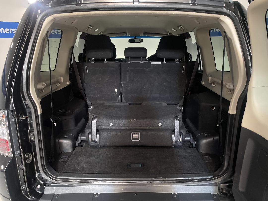 Photo '14' of Mitsubishi Pajero