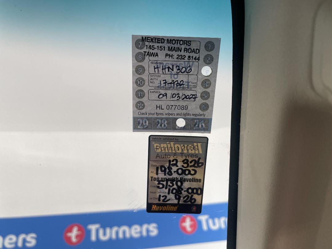 Photo '33' of Mitsubishi Pajero