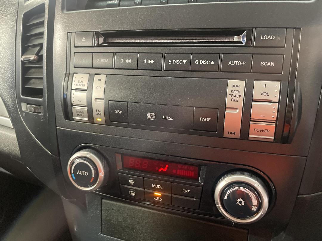 Photo '30' of Mitsubishi Pajero