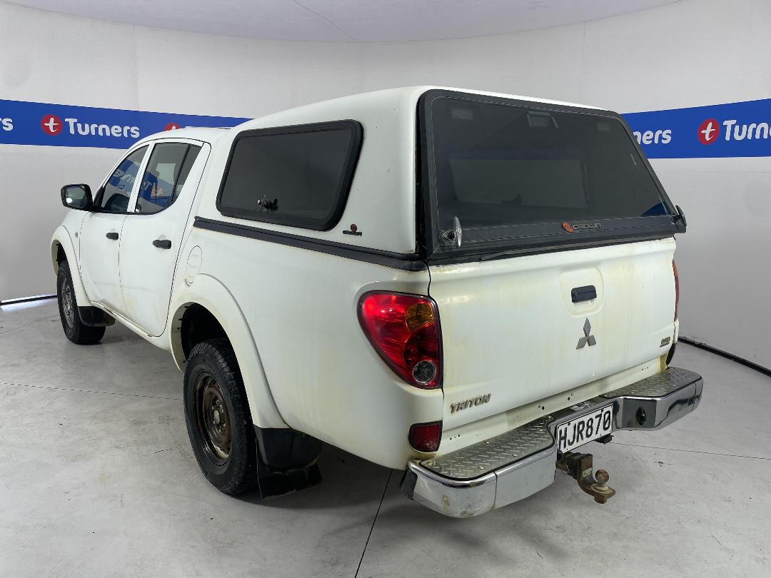 Photo '5' of Mitsubishi Triton