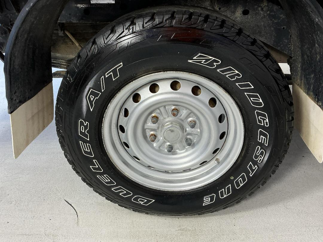 Photo '12' of Mitsubishi Triton