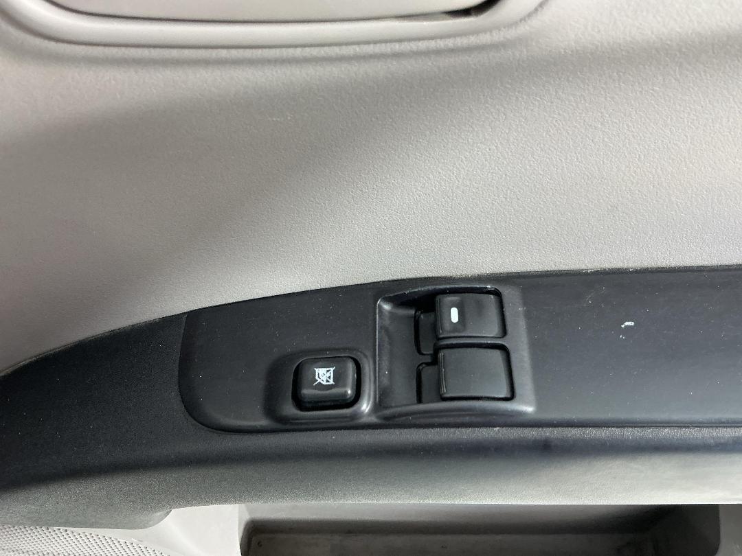 Photo '24' of Mitsubishi Triton