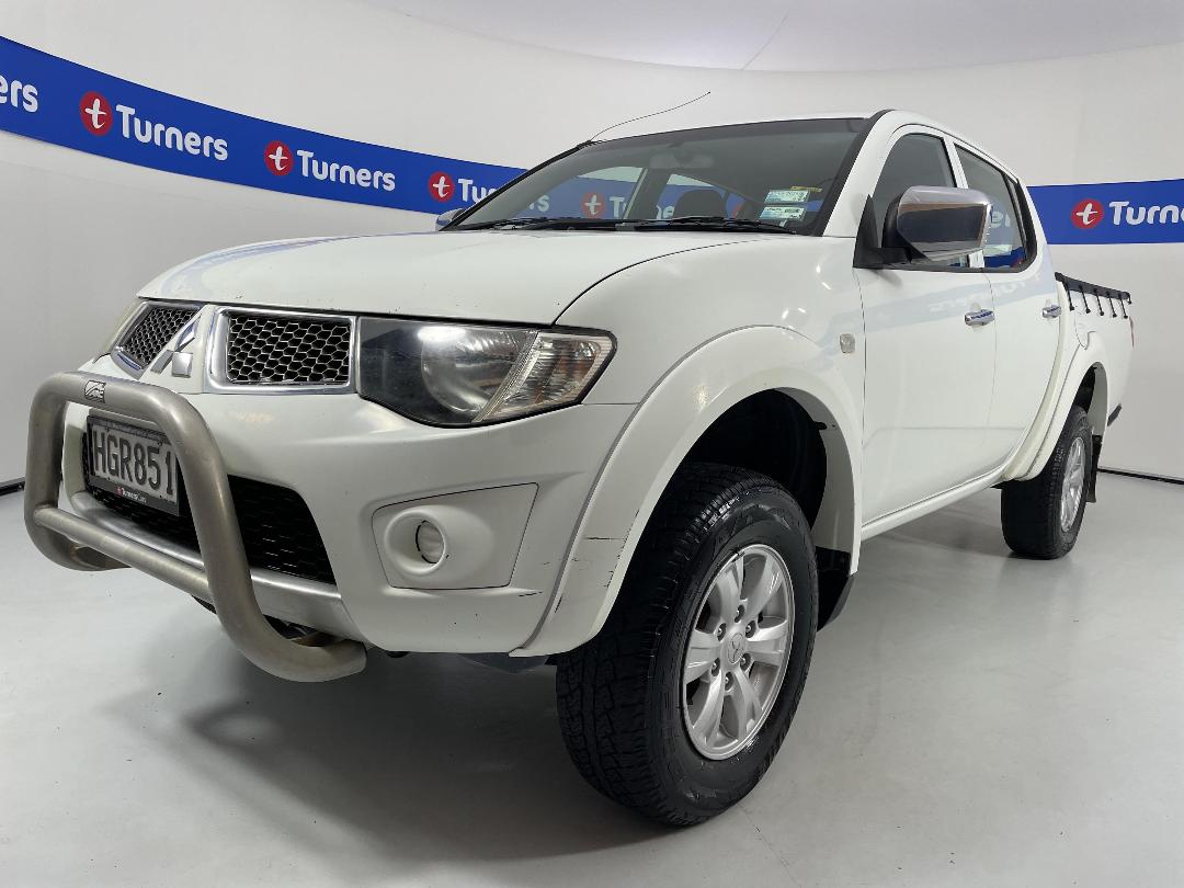 Photo '4' of Mitsubishi Triton