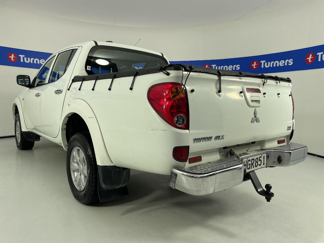 Photo '5' of Mitsubishi Triton