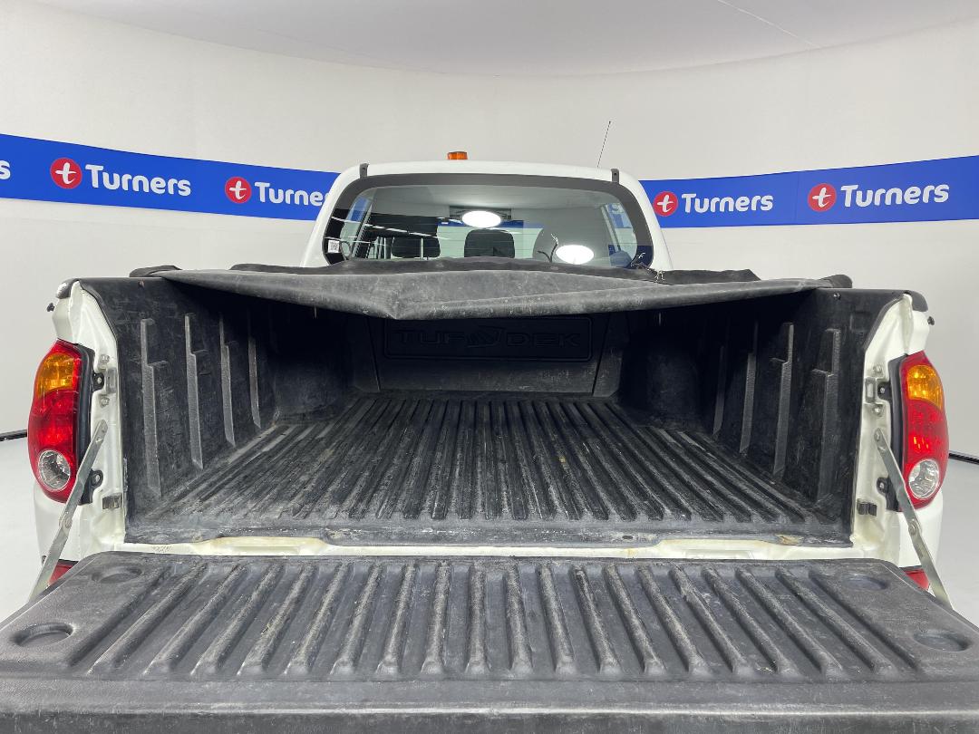 Photo '14' of Mitsubishi Triton