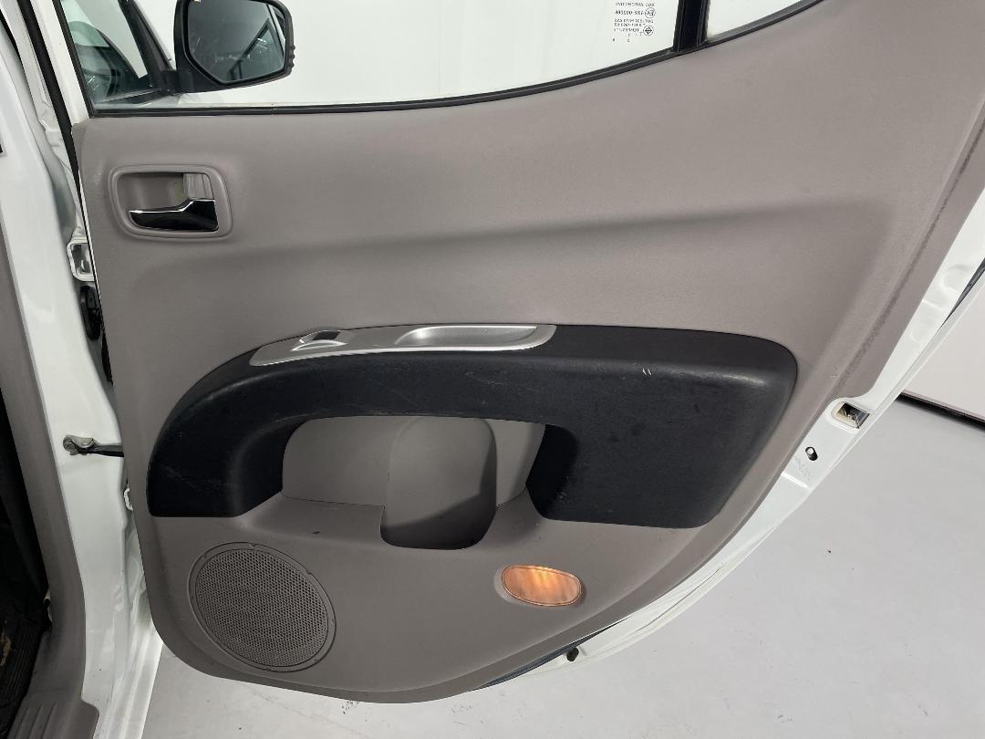 Photo '19' of Mitsubishi Triton