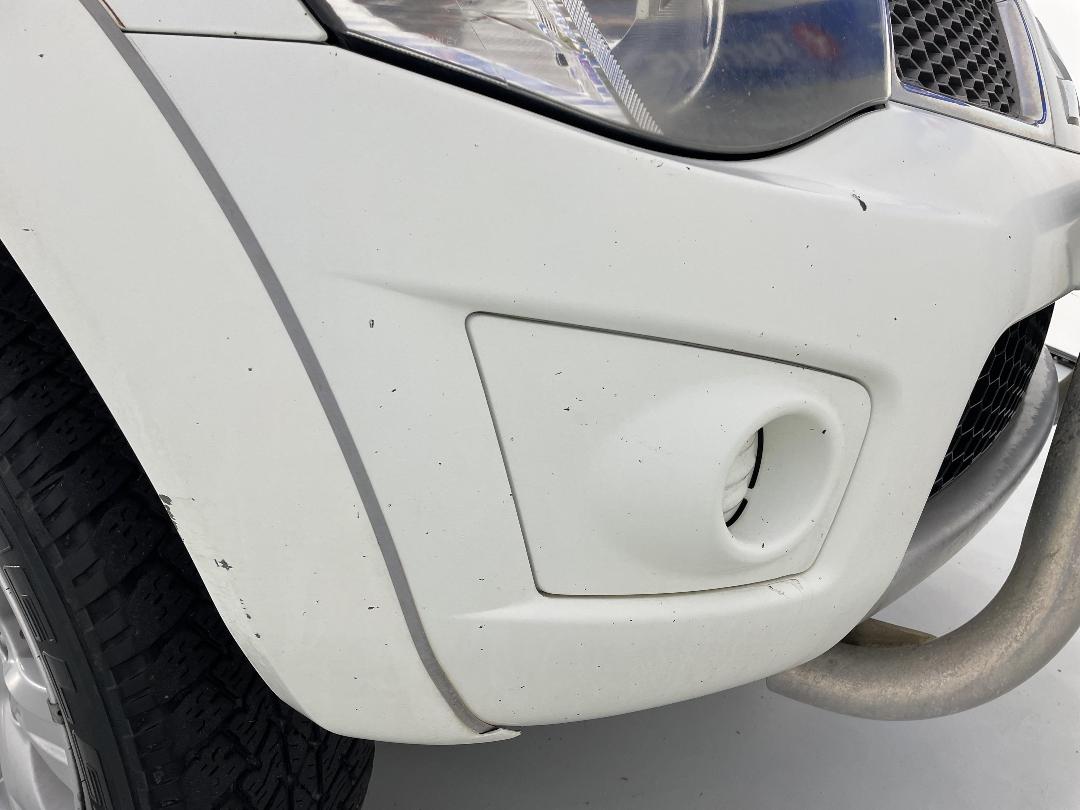 Photo '29' of Mitsubishi Triton