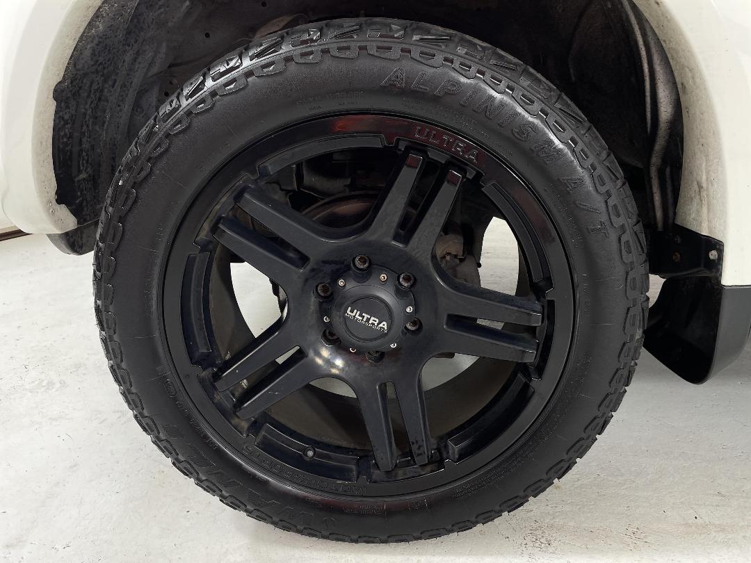 Photo '10' of Mitsubishi Triton