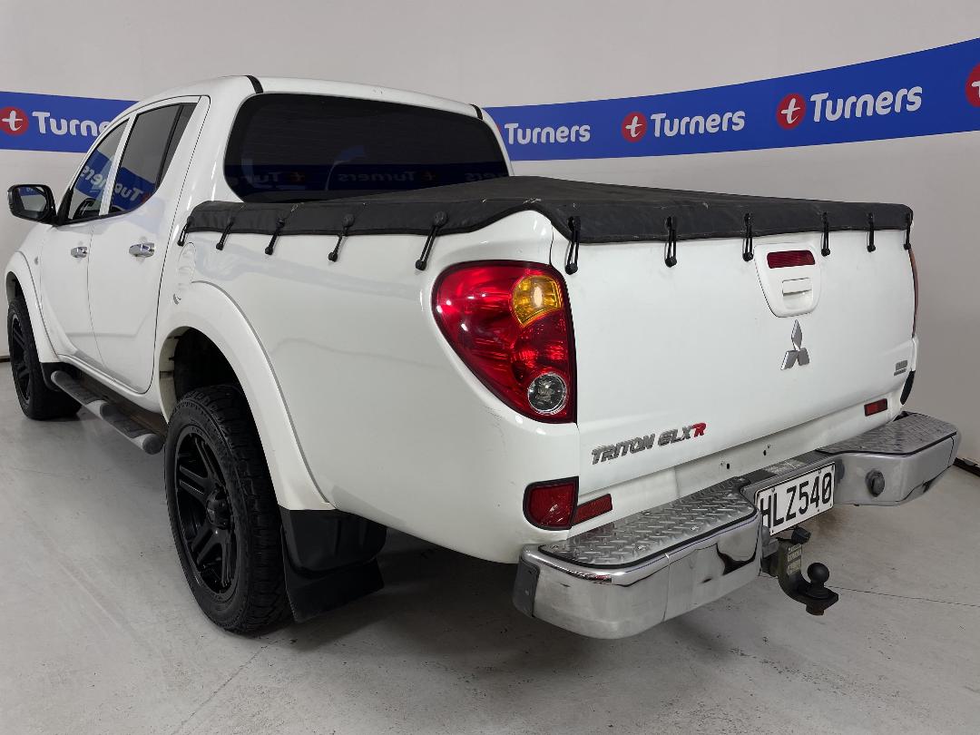 Photo '5' of Mitsubishi Triton