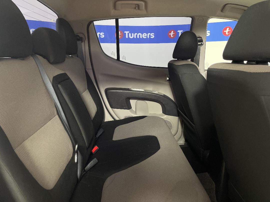 Photo '20' of Mitsubishi Triton