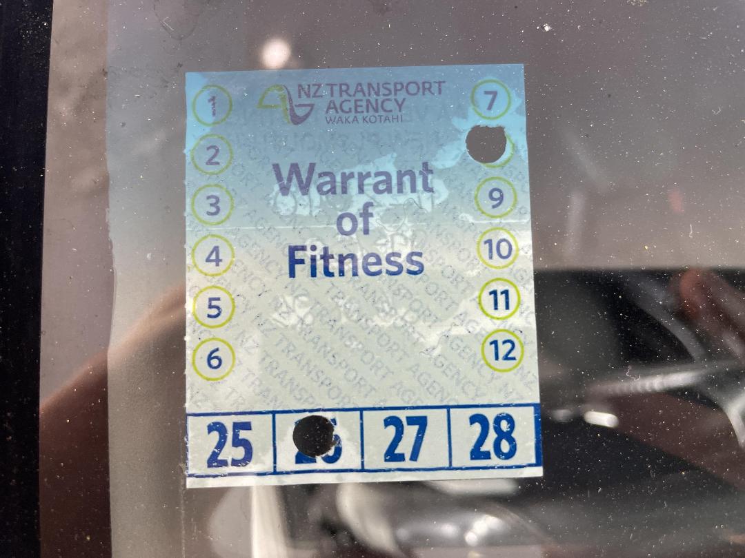 Photo '23' of Mitsubishi Triton