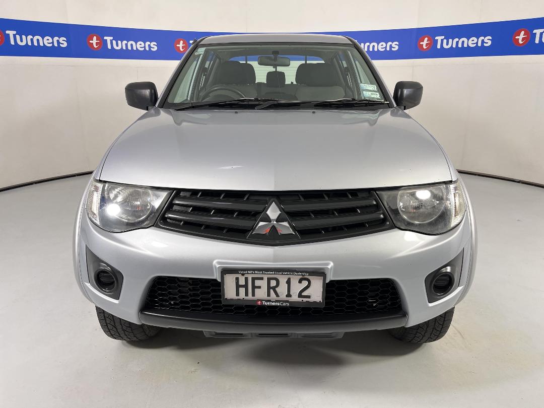 Photo '2' of Mitsubishi Triton