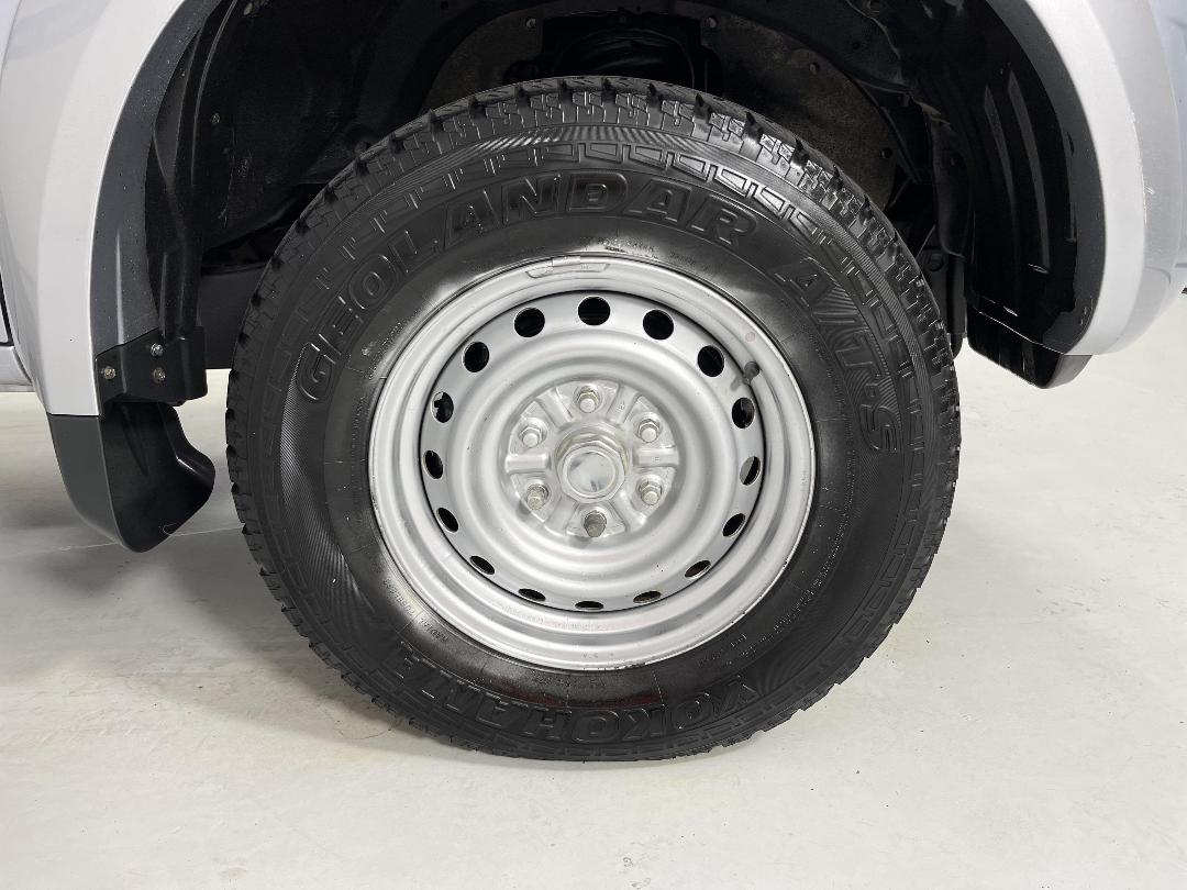 Photo '9' of Mitsubishi Triton